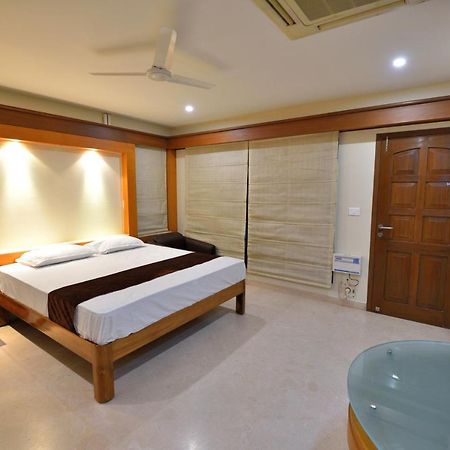 Sri Ranga Krupa Hotel Tiruchirappalli Екстериор снимка